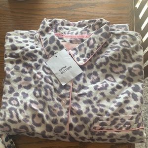NWOT Victoria’s Secret Flannel Pajamas Large